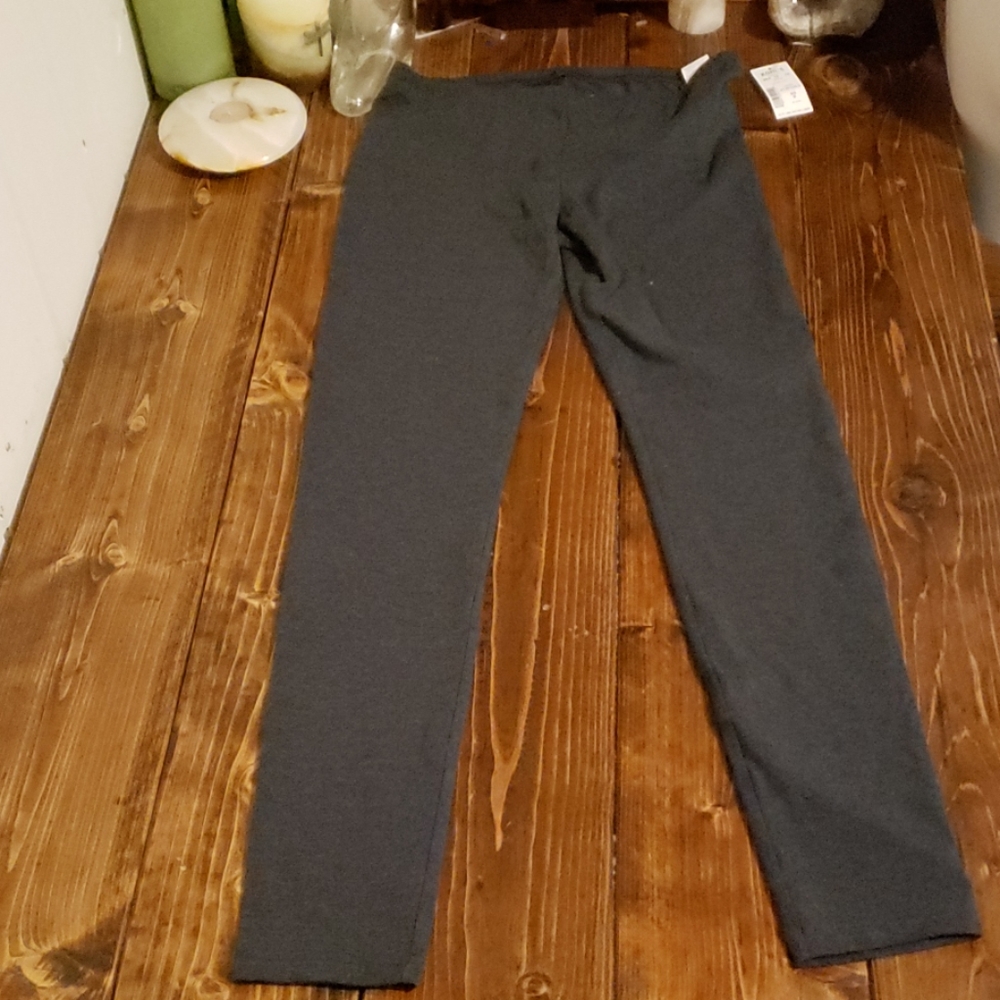 So perfect leggings NWT size m